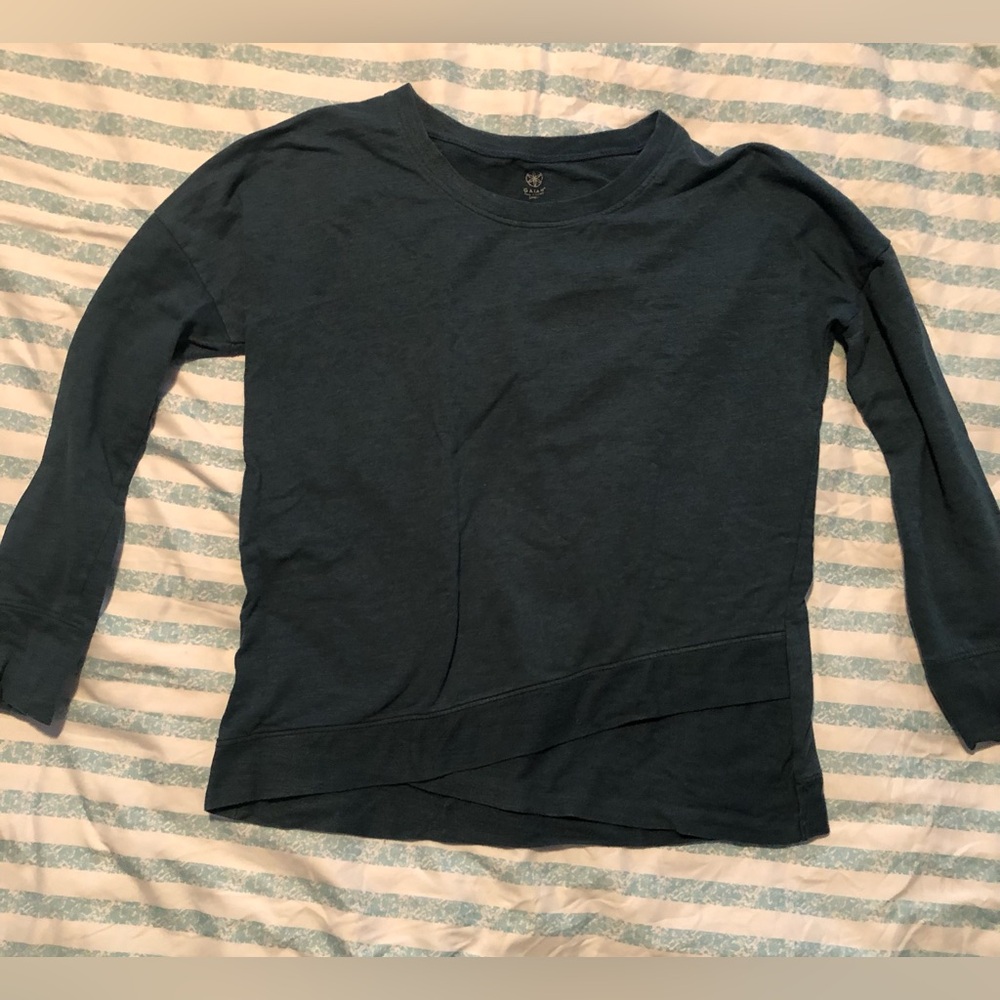 Gaiam yoga sweater